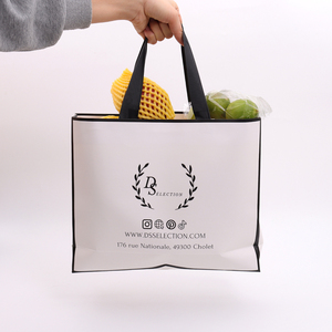Bolsas de Papel Personalizadas de Lujo, Bolsas de Regalo Reciclables con Asas, Bolsas de Papel Kraft Resistentes para Ropa de Bebé, OEM - Product Image 2