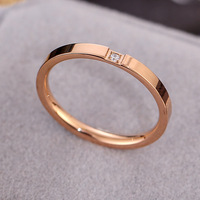 Bague délicate et minimaliste Dina pour femme, empilable, en acier inoxydable avec pierre incrustée, plaqué or 18 carats PVD, petite bague de mariage, cadeau de bijoux