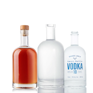 Botellas de vidrio vacías con tapón de tapón, tapón de rosca de corcho para botellas de whisky, Vodka, 750ml, 700ml y 500ml, venta al por mayor