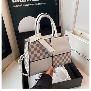 กระเป๋าถือหนังสีม่วงอ่อน ช้อปปิ้งออนไลน์ ไม่มีขั้นต่ำในการสั่งซื้อ - Product Image 4