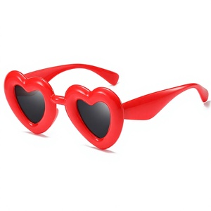 Lentes de Sol con Forma de Corazón, Diseño Retro, Moderno y Colorido, Unisex - Product Image 1
