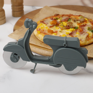 Couteau à <span class=keywords><strong>pizza</strong></span> circulaire créatif pour moto, coupe-tarte en acier inoxydable, roulette à <span class=keywords><strong>pizza</strong></span> pour pizzas et crêpes - Product Image 4
