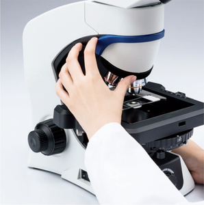 Microscope biologique de marque Olympus CX43 pour laboratoire avec température de couleur constante, observation simple de la fluorescence - Product Image 3