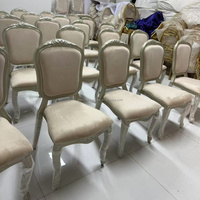 Chaise de salle à manger empilable en aluminium de style australien, mobilier de restaurant moderne de luxe en métal avec rembourrage doux pour événements et mariages