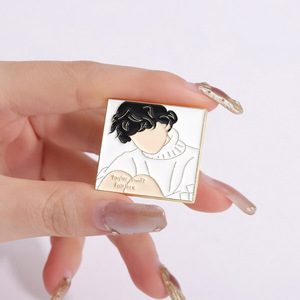 Hot Bán Màu Hồng Cô Gái Ca Sĩ Sao Taylor Men Pin Euro-Mỹ Xung Quanh Kỷ Niệm Kim Loại Huy Hiệu Sáng Bóng Khởi Động Âm Nhạc - Product Image 6