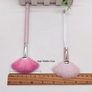 <span class=keywords><strong>Brosse</strong></span> à nuage de taille moyenne <span class=keywords><strong>Brosse</strong></span> à éventail en poils de chèvre doux et naturels Masque facial <span class=keywords><strong>Brosse</strong></span> à éventail rose pour le <span class=keywords><strong>visage</strong></span> - Product Image 5