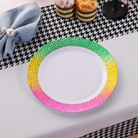 Assiettes en plastique garnies de couleur Xueli Vaisselle durable et recyclable de qualité alimentaire Vaisselle élégante pour les événements de restauration à la maison