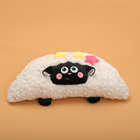 Coussin en peluche mignon en forme de mouton avec décoration étoile, rembourrage en coton PP, coutures renforcées, structure durable pour chambre et canapé