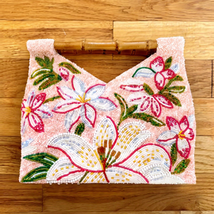 Bolso de Noche Hecho a Mano con Cuentas, Bordado de Palmera al Atardecer, Bolso de Playa Bohemio de Bambú para Verano, con Correa Única Abierta y Patrón Cítrico de Satén - Product Image 1