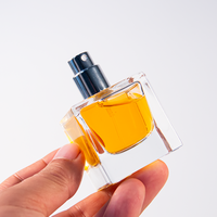 Flacon de parfum classique carré à fond épais en verre 30ml 50ml 100ml Contenant de parfum polyvalent Grand stock Vente en gros