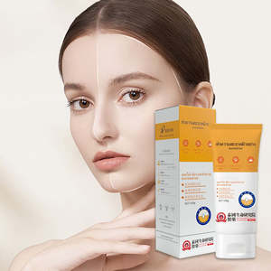 คลีนเซอร์ล้างหน้าสูตรอ่อนโยนสำหรับผิวผู้ใหญ่ ควบคุมความมันและลดสิว ด้วยส่วนผสมของ <span class=keywords><strong>BHA</strong></span> และกรดซาลิไซลิก (Private Label) - Product Image 2