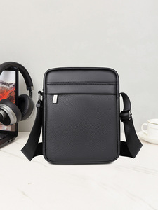 Bolsos Cruzados de Cuero Genuino de Alta Calidad Estilo Neo-Retro para Hombre - Secado Rápido, Cómodos, Colores y Tamaños Personalizables, Logotipo, Todas las Temporadas - Product Image 4