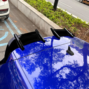 Aileron arrière Volkswagen Golf 7 Mk7 7.5 R Ducktail, noir piano, texture carbone, ABS, aileron de toit, modification extérieure - Product Image 2