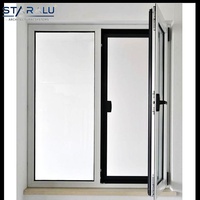 Zeitgenössisches Hausexterior mit Schlankem Aluminium-Drehfenster und Isolierglas für Besseren Innenkomfort