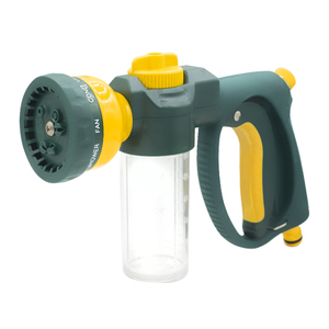 Pistolet de lavage de voiture multifonctionnel avec réservoir de 100 ml et débit d'eau réglable, pour usage en jardin - Product Image 1