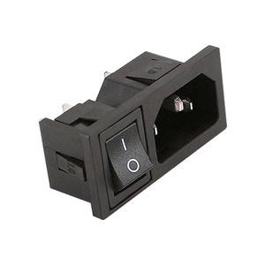 Toma de corriente de 320 C14, con interruptor basculante de 4 pines - Product Image 4