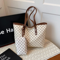 Sac fourre-tout à bandoulière pour femme en PU, grande capacité, style mode, pour le quotidien, nouveau modèle 2026, avec chaînes portables