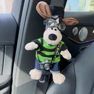 漫画の犬のシートベルト保護パッドスカーフサングラス付きのかわいいぬいぐるみ車のショルダーカバー