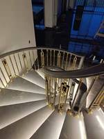 Marche en spirale pour escalier de style Antique, bâtiment en aluminium, rambarde en acier inoxydable, bande de marbre, escalier en spirale