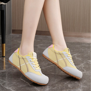 Zapatillas Deportivas Casuales para Mujer 2026 de Alta Calidad, Estilo Alemán, Planas, Blancas, Combinación de Colores - Product Image 3