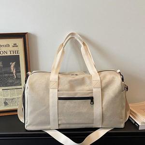 Bolsa de Viaje Deportiva Unisex de Tela Vaquera PU con Logotipo Personalizado, Bolsa de Gimnasio y Entrenamiento Impermeable para Hombre y Mujer, Capacidad de 36-55L - Product Image 4