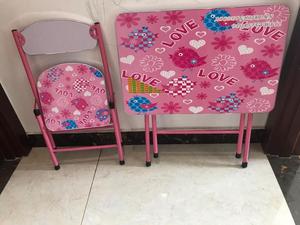 Hiện Đại Nhựa Có Thể Điều Chỉnh Màu Hồng Stackable Xách Tay Trẻ Em Nghiên Cứu Gấp Bàn Ăn Và Bàn Ghế Đặt - Product Image 3