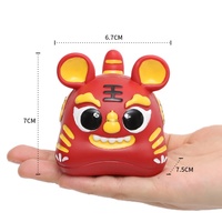 Figurine Tigre Porte-Bonheur en Résine Style Peluche, Adorable Ornement Animal en Peluche pour la Maison et le Bureau, Cadeau de Collection Mignon