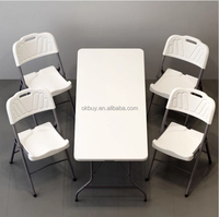Table pliante moulée par soufflage pliable en gros pour les repas d'extérieur Table pliante moderne en plastique