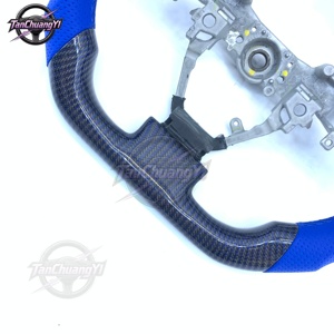 Volant de voiture en fibre de carbone très demandé pour l'exportation - Product Image 2