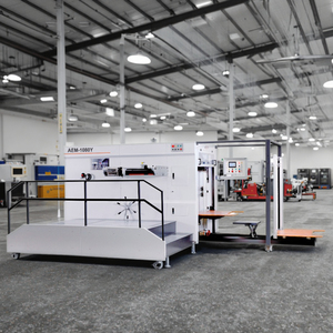 Machine de découpe à plat semi-automatique avec 4 crochets de succion, haute productivité, motorisée, 380V, 7000 feuilles/heure - Product Image 4