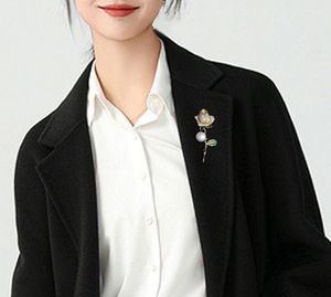 Broche de Alta Gama <span class=keywords><strong>YINI</strong></span> para Mujer, Diseño Floral Elegante, Broche Grande con Perlas de Imitación, Cristales de Estrás y Metal - Product Image 3