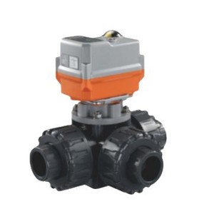 Vanne à boisseau sphérique en plastique Yuantong DN15-50 type T avec actionneur électrique pour le contrôle du débit d'eau, usage industriel - Product Image 1