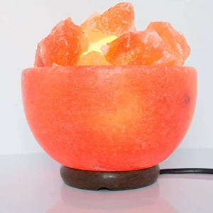 Lampe en cristal de sel de l'Himalaya en gros avec bol décoratif sculpté, base en bois naturel, ampoule électrique, style fleur - Product Image 4