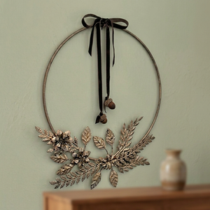 Corona Navideña Rústica de Metal, Redonda, Hecha a Mano, con Flores Decorativas, Sin Iluminación, Paquete Individual - Product Image 6