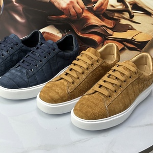Sneakers en daim de crocodile bleu marine faites à la main – Chaussures décontractées à lacets pour hommes, semelle épaisse, pour un usage quotidien élégant - Product Image 4