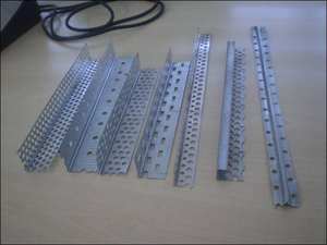 Profilé d'angle métallique <span class=keywords><strong>de</strong></span> haute qualité pour protection murale / Profilé d'angle en acier pour plâtre et ossature métallique - Product Image 2