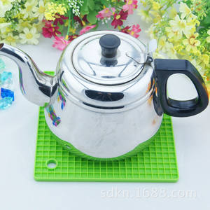 In Silicone resistente al calore porta pentole <span class=keywords><strong>multiuso</strong></span> <span class=keywords><strong>antiscivolo</strong></span> Hot pad per cucina presine in Silicone tappetini per sottopensili - Product Image 1