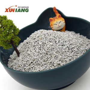 Litière pour chat en bentonite grise de haute qualité à prix abordable, super agglomérante, désodorisante et facile à nettoyer - Product Image 3