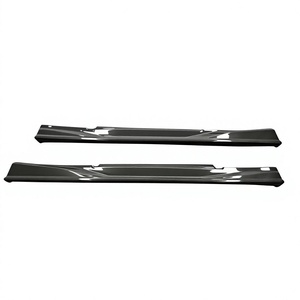 สเกิร์ตข้างคาร์บอนไฟเบอร์แบบใหม่เงางาม & ลิปสปลิตเตอร์ข้าง สำหรับ Nissan GT-R R35 ปี 2008-2016 (แบรนด์สั่งทำพิเศษ) - Product Image 1