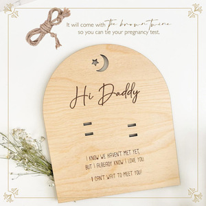 Figura de Papá con Marco de Fotos de Madera para Prueba de Embarazo, Creativo y Conmemorativo - Product Image 1