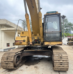 Excavatrice d'occasion CAT 325BL de grande taille, hautement efficace et durable, pour les travaux de terrassement et de développement de sites dans les zones minières - Product Image 3