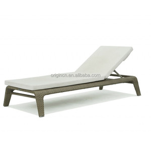 Conjunto de Sillas de Ratán para Exteriores de Lujo con Respaldo Ajustable para Tomar el Sol en la Piscina - Product Image 1