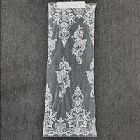 Tissu en dentelle de tulle blanc brodé de perles et de sequins lourds GCW-ABVB120407 pour studio de haute couture
