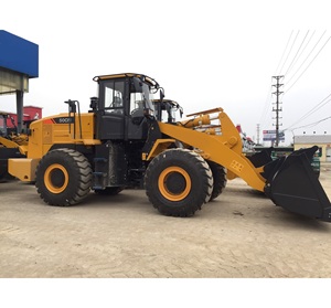 Chargeuse <span class=keywords><strong>mécanique</strong></span> ZL50CN efficace de 5 tonnes pour travaux d'infrastructure, chargeuse ergonomique à godet pour la construction de pipelines - Product Image 1