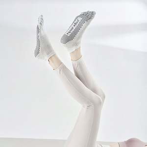 Custom Pilates <b>Grip</b> <b>Socks</b> New Yoga <b>Socks</b> for Spring Fitness Anti-slip Professional Women's Five-finger Pilates <b>Socks</b> - Product Image 3