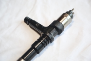 <span class=keywords><strong>Denso</strong></span> máy xúc 4jh1 động cơ diesel phun nhiên liệu 23670 26011 <span class=keywords><strong>Common</strong></span> <span class=keywords><strong>Rail</strong></span> <span class=keywords><strong>Injector</strong></span> cho ISUZU DIESEL nhiên liệu <span class=keywords><strong>Common</strong></span> <span class=keywords><strong>Rail</strong></span> <span class=keywords><strong>Injector</strong></span> - Product Image 2