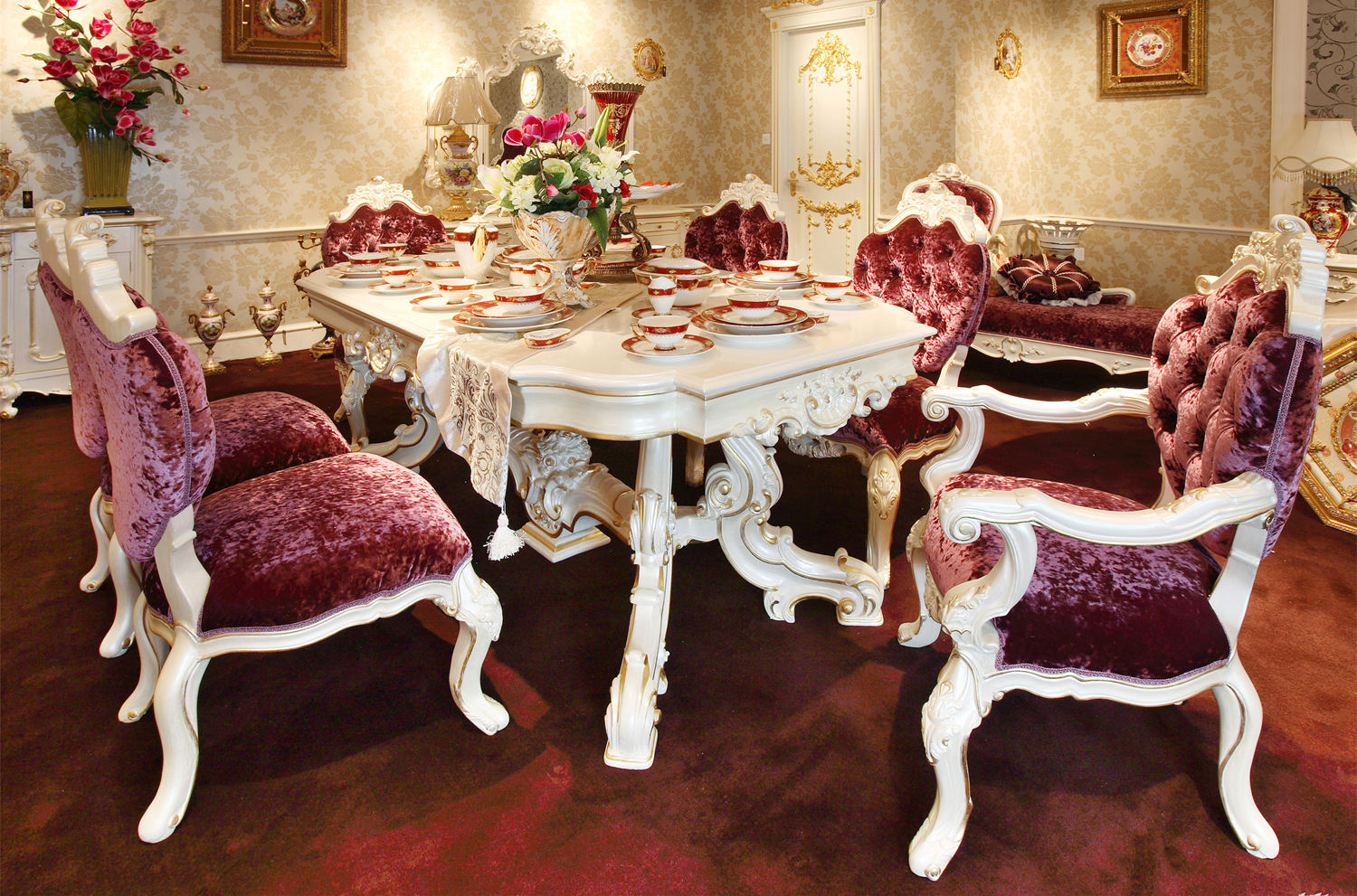 豪華なフランスロココ様式のエンジェルダイニングテーブルセット