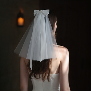Voile de mariée blanc élégant avec nœud, pince à cheveux de mariée, voile de mariée court pour enterrement de vie de jeune fille - Product Image 4