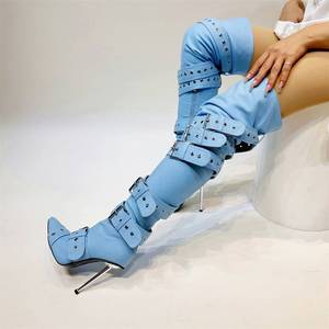Bottes cuissardes argentées à talon, avec grande boucle, rivets métalliques, style long au-dessus du genou, tendance et sexy - Product Image 3