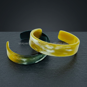 สินค้ามาใหม่ กำไลข้อมือทำจากเขาสัตว์ ดีไซน์เรียบหรู ประณีต วัสดุคุณภาพสูง เครื่องประดับขายส่ง งานฝีมือทำมือจากวัสดุธรรมชาติ - Product Image 1
